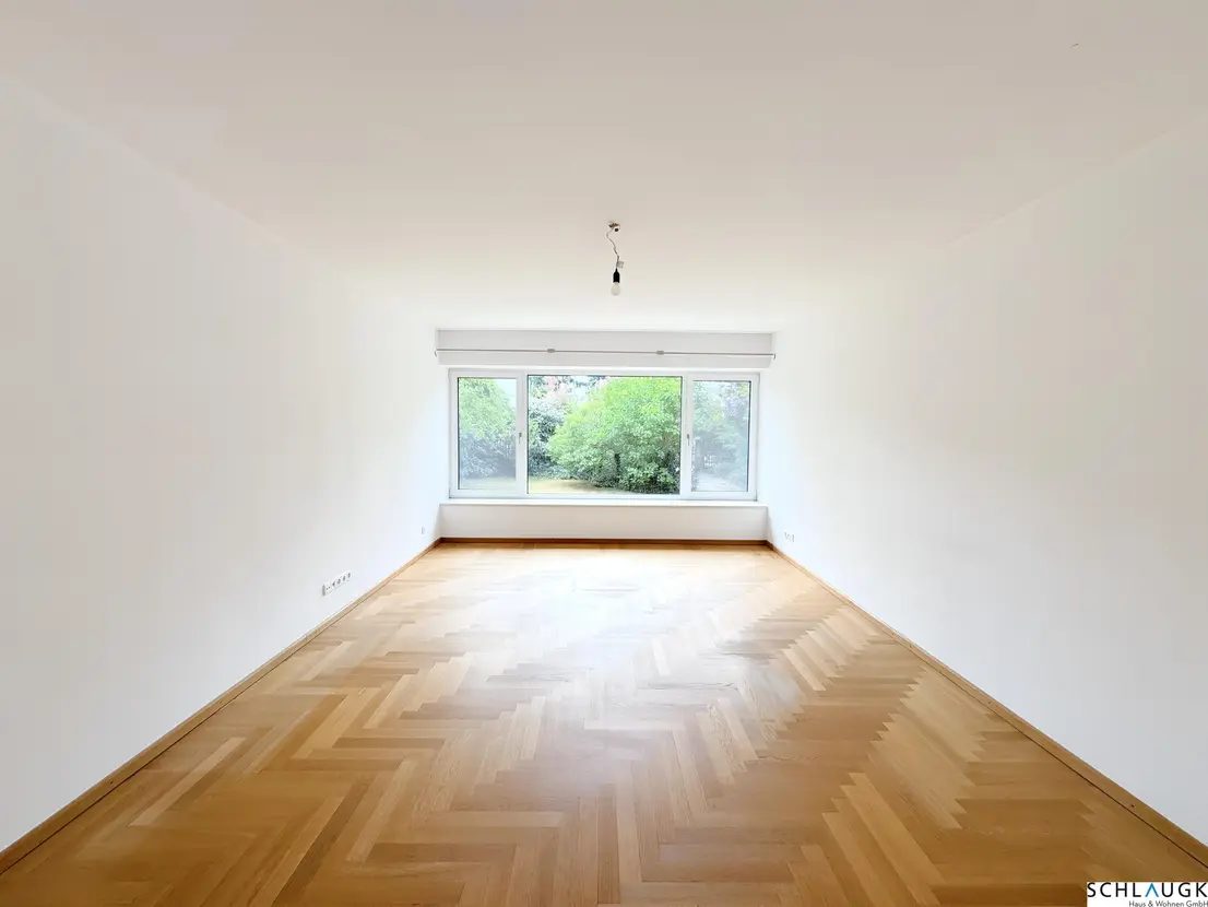 Vorher - Leerer Raum ohne Möbel