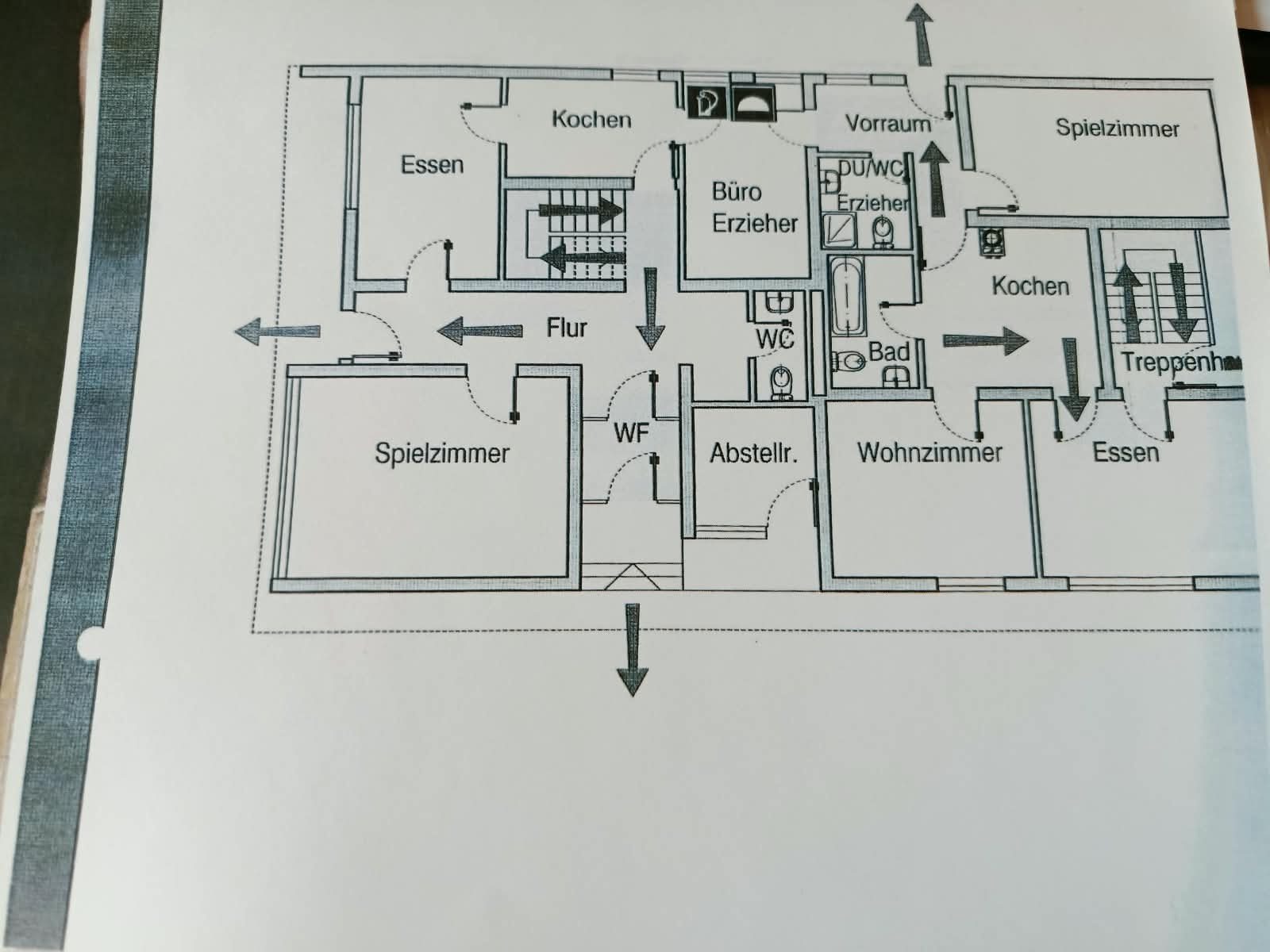 Grundriss - Großzügige Erdgeschosswohnung mit Spielzimmer und Büro