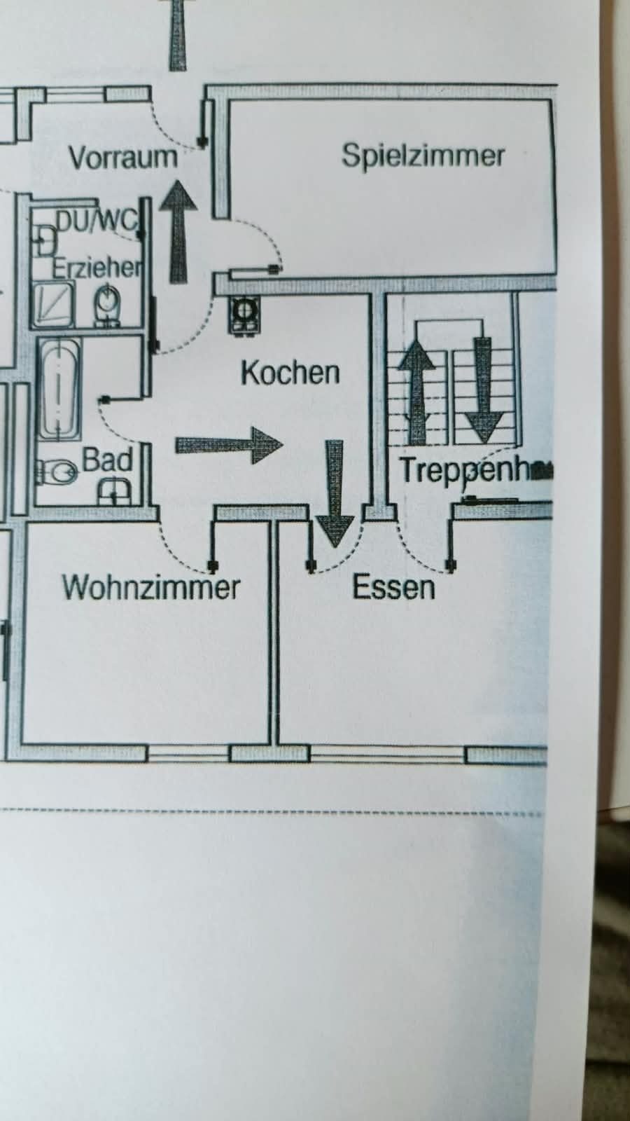 Grundriss - Geräumige Etagenwohnung mit Spielzimmer und getrennten Sanitärbereichen
