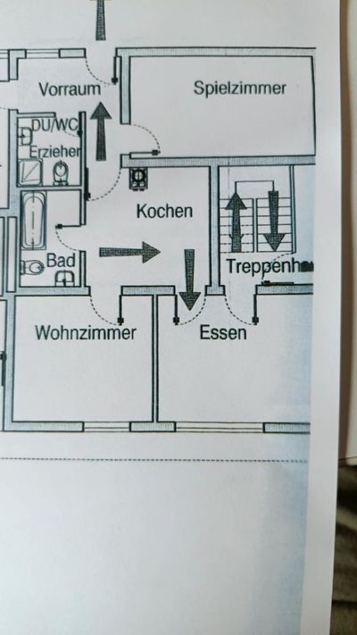 Geräumige Etagenwohnung mit Spielzimmer und getrennten Sanitärbereichen
